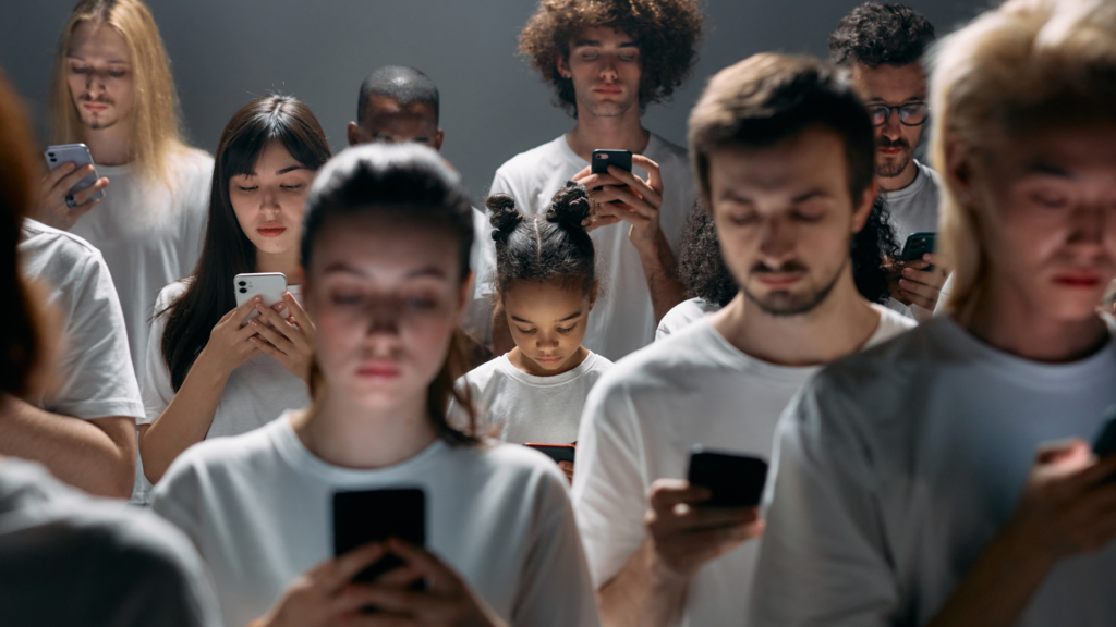The Impact of Mobile Technology on End-User Experience: Enhancing Accessibility and Engagement